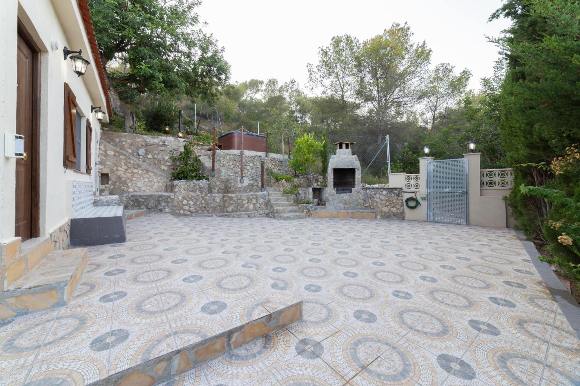 Silom House Vila Sant Pere De Ribes Exterior foto