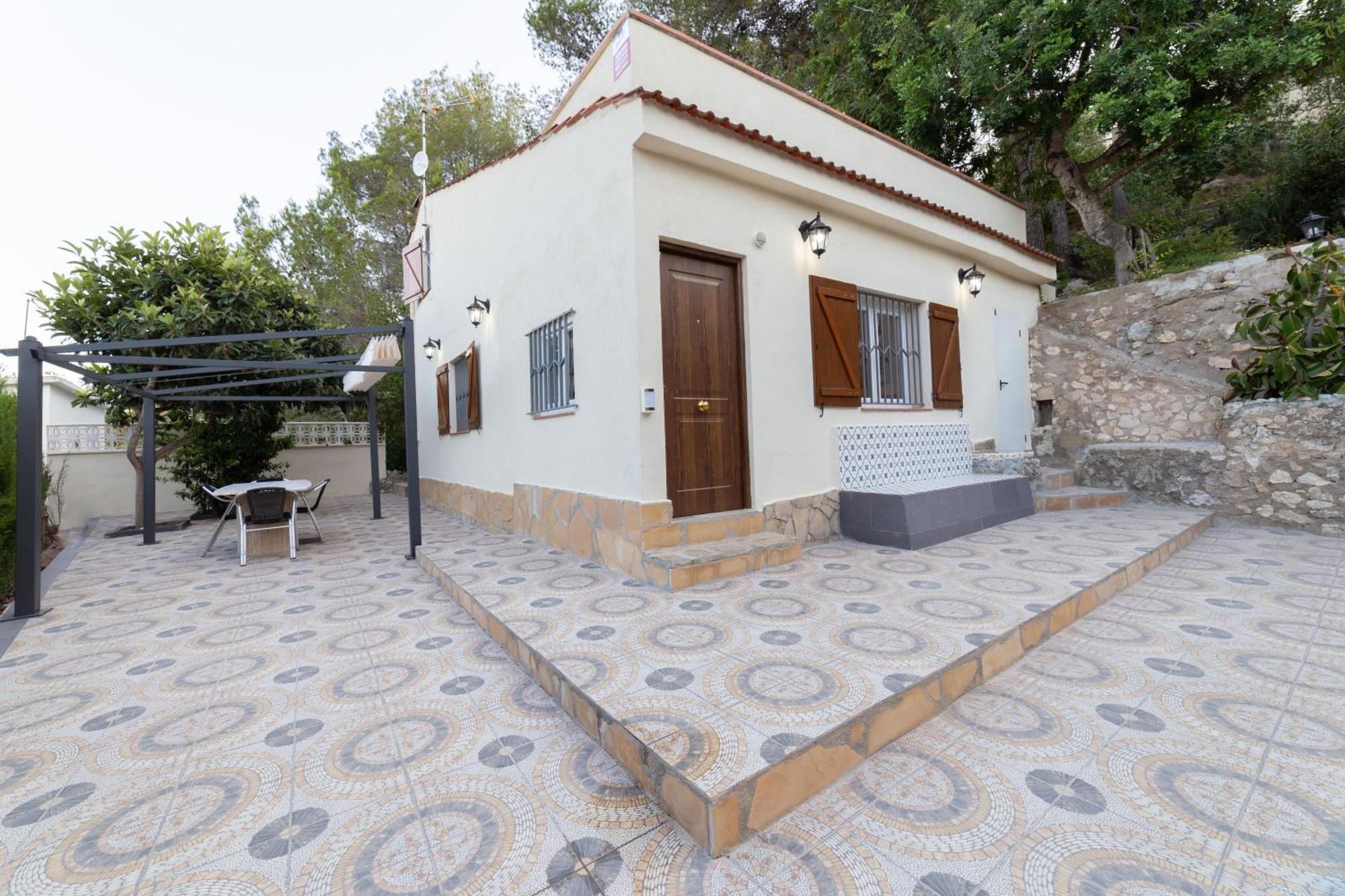 Silom House Vila Sant Pere De Ribes Exterior foto