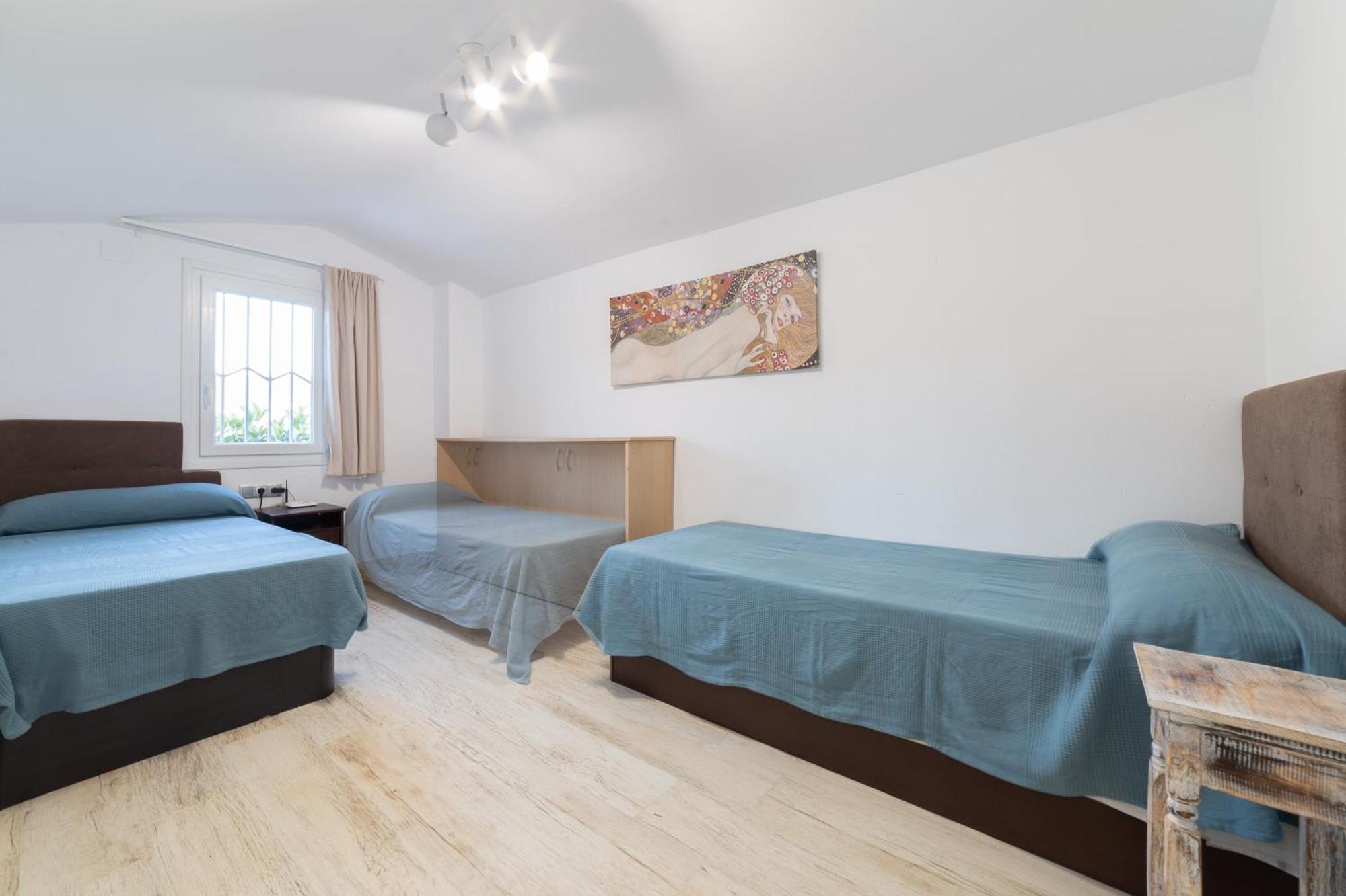 Silom House Vila Sant Pere De Ribes Exterior foto